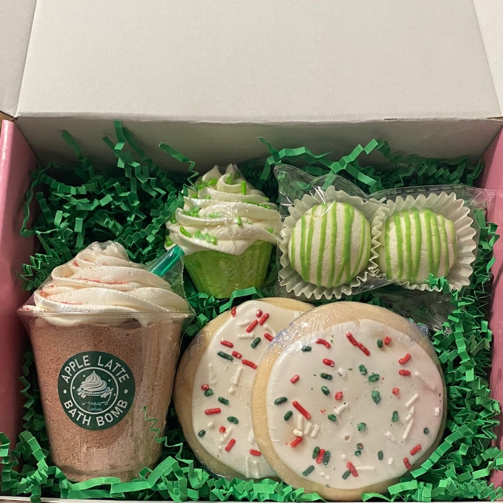 Bath Bomb gift box set - Realistic looking treats but DO NOT EAT